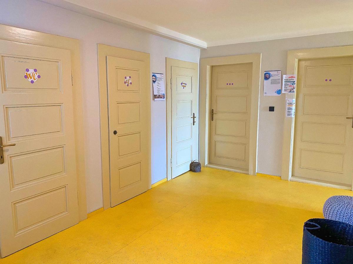 Apartamento Knk Vibrant Central Spacious Hideaway Hradec Králové Exterior foto